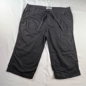 Route 66 - Women’s Capris - Size 7/8 - Black -Front Zipper -Front & Back Pockets